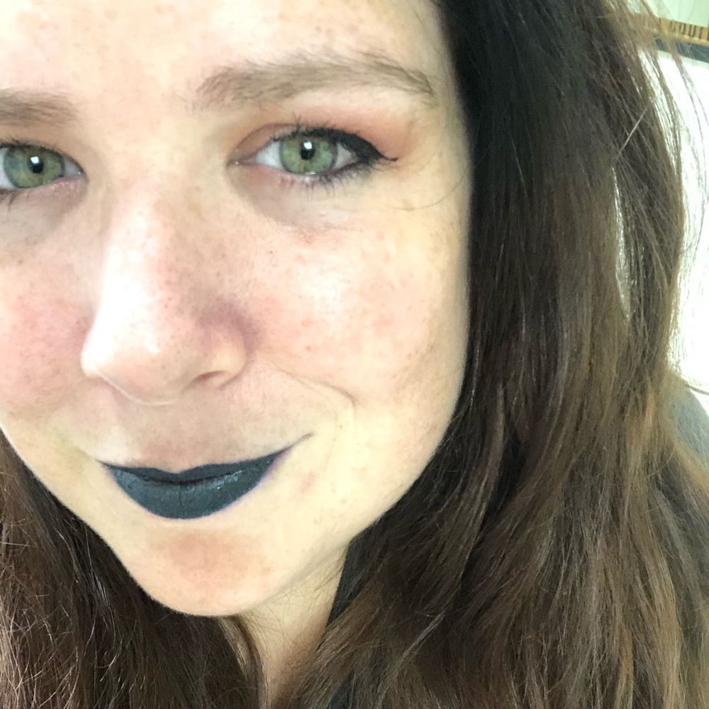 Meet your Posher, Laura